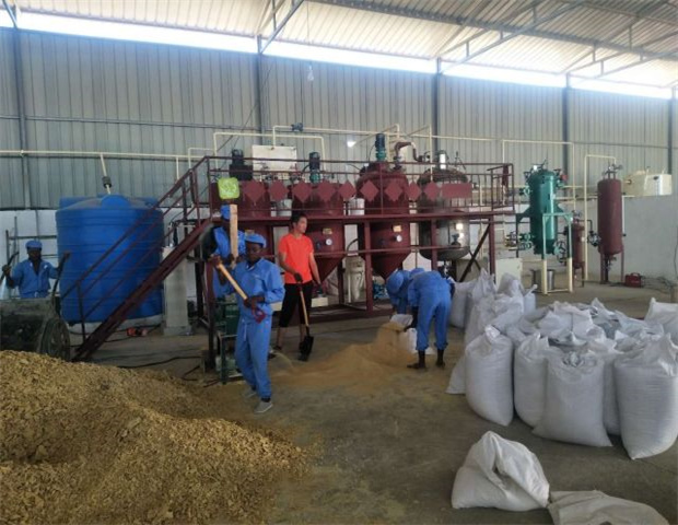 Máquina para una refinería física de aceite comestible en Argentina